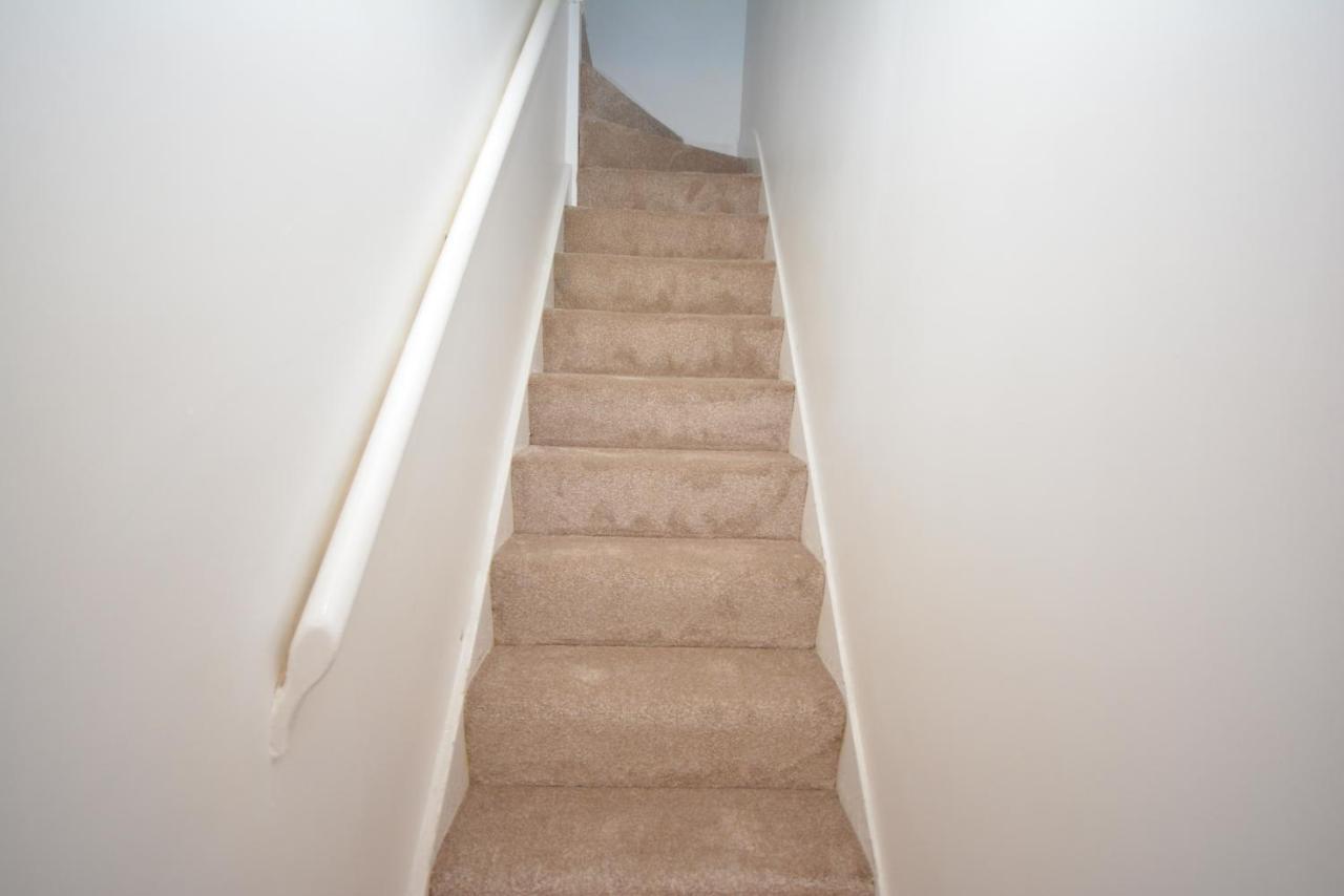 London Luxury 5 Bedroom House 2 Min Walk To The Tube Station Dagenham Extérieur photo