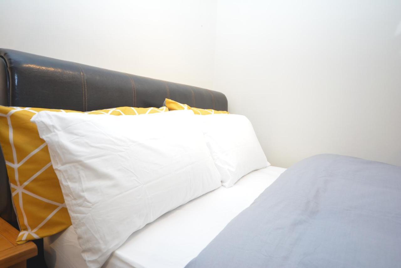 London Luxury 5 Bedroom House 2 Min Walk To The Tube Station Dagenham Extérieur photo
